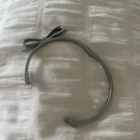 Kate Spade silver bow bangle - Picture 4 of 4